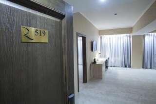 Отель Renion Park Hotel Алматы Люкс-7