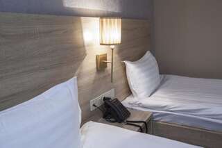 Отель Renion Park Hotel Алматы Стандартный двухместный номер с 2 отдельными кроватями-6