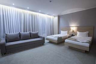 Отель Renion Park Hotel Алматы Двухместный номер Делюкс с 2 отдельными кроватями-2