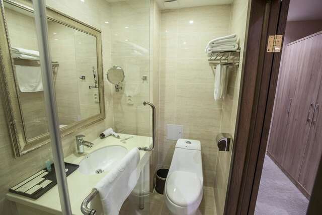 Отель Renion Park Hotel Алматы-15