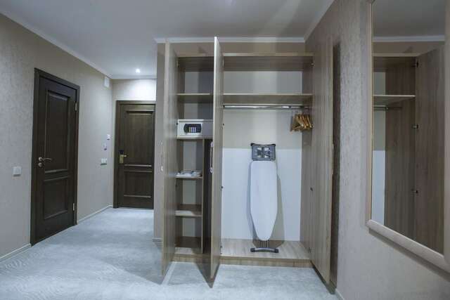 Отель Renion Park Hotel Алматы-21