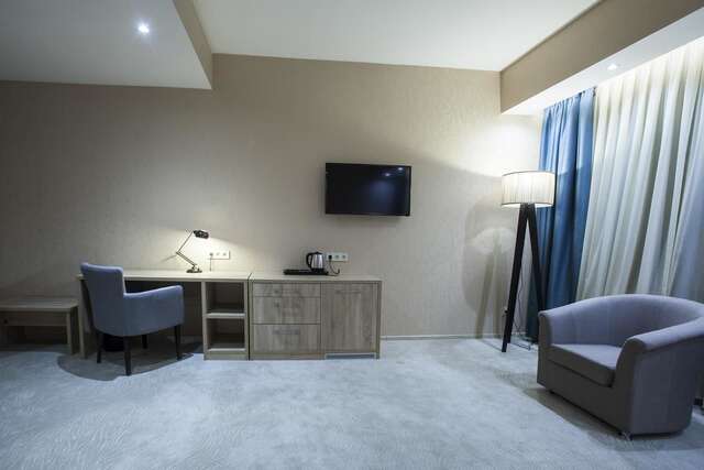 Отель Renion Park Hotel Алматы-22