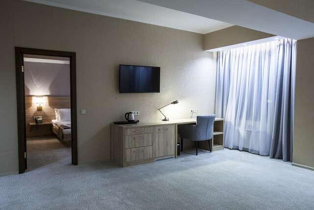 Отель Renion Park Hotel Алматы-31