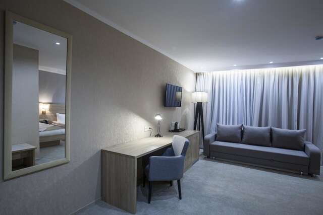 Отель Renion Park Hotel Алматы-7